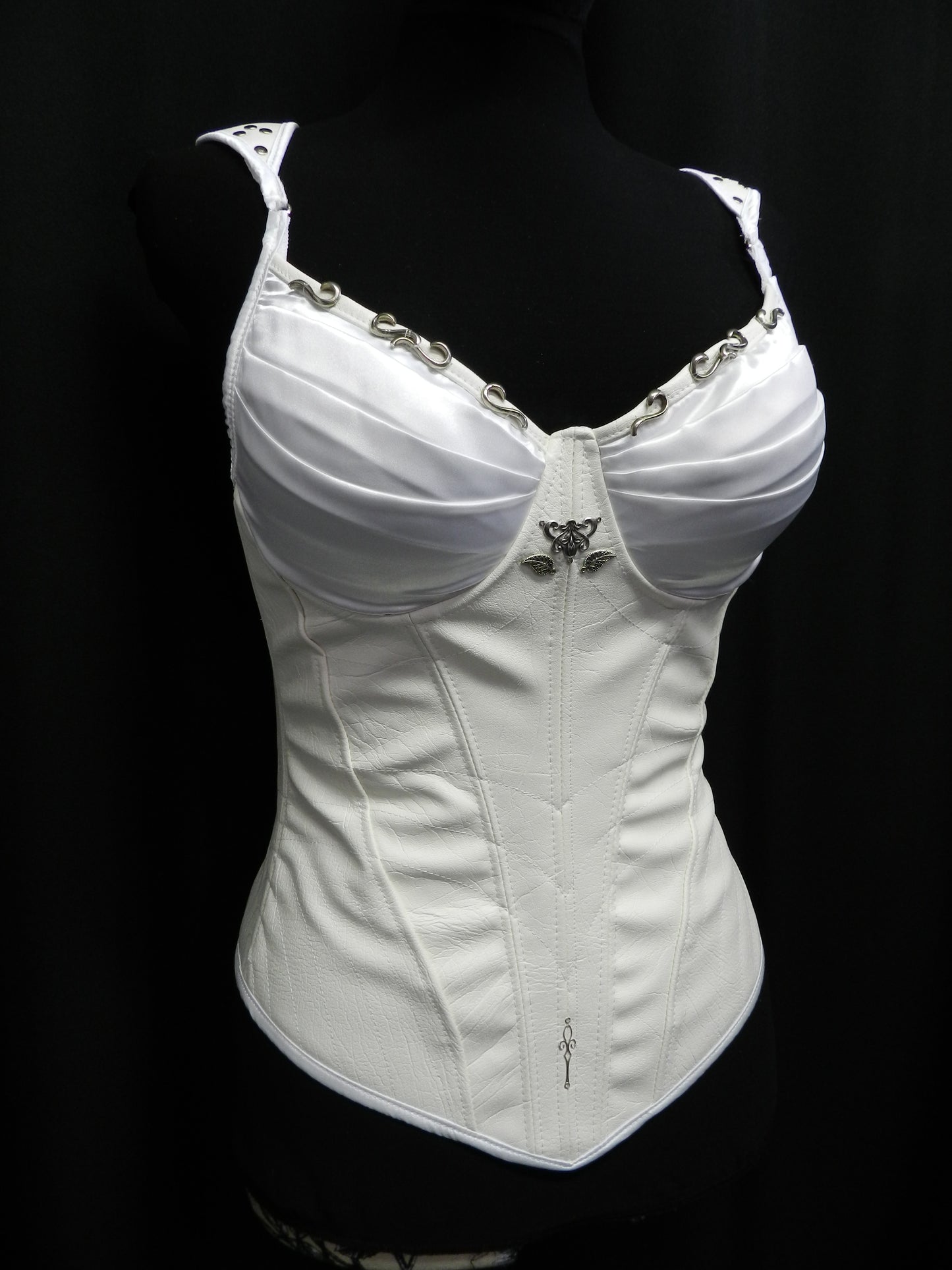 White Version! Inspired by LEGEND Of The SEEKER Kahlan's Corset Faux-leather Medieval armor bustier CUSTOM Made to your size!