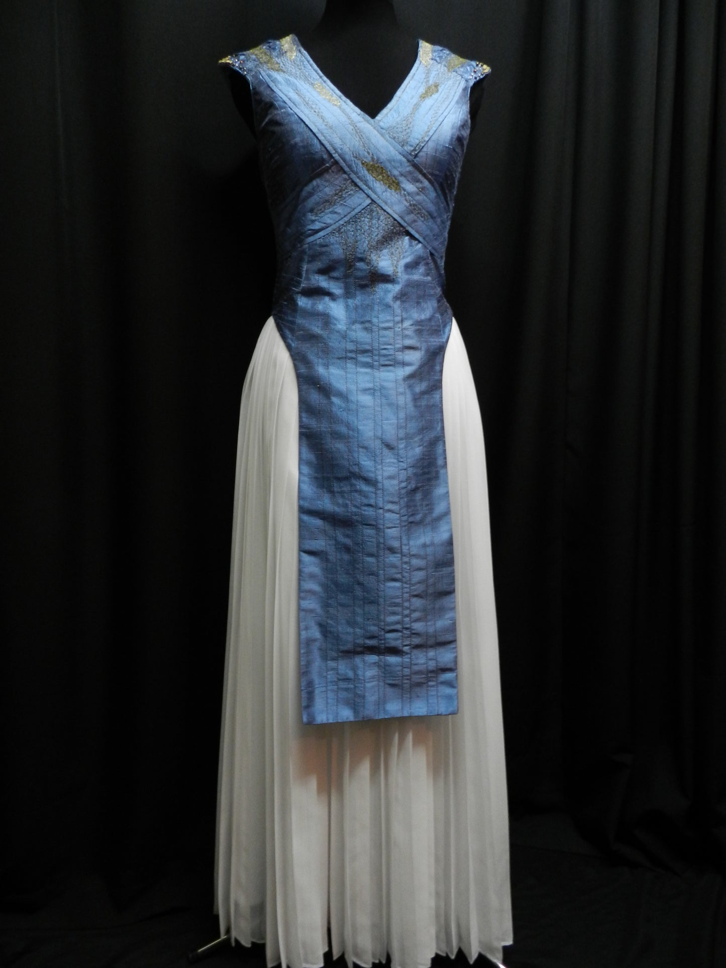 The perfect mix! Inspired by Daenerys Blue dress / white pleated skirt Game of Thrones silk Dragon scales Custom Made To your size!