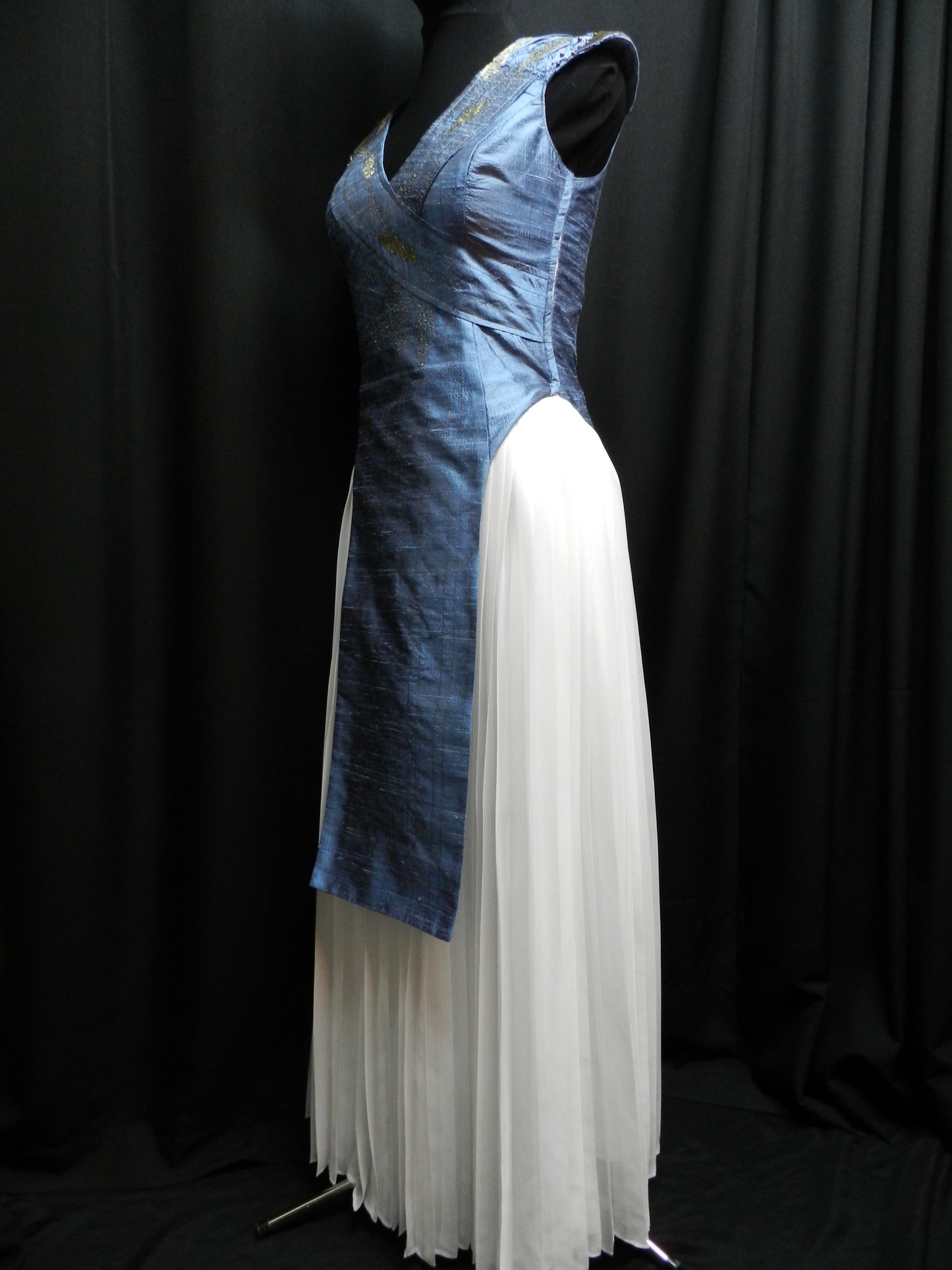 The perfect mix! Inspired by Daenerys Blue dress / white pleated skirt Game of Thrones silk Dragon scales Custom Made To your size!