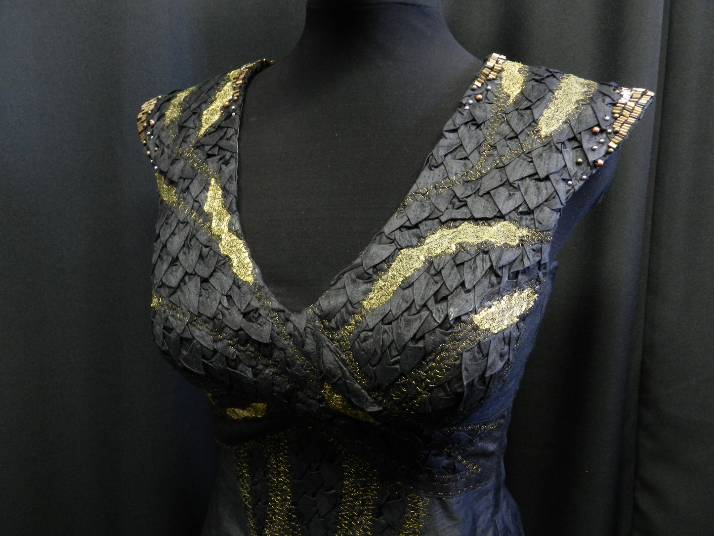 Black version! Inspired by Daenerys Targaryen Astapor dress Game of Thrones Custom Made 100% silk soie Dragon scale cosplay robe season 3-4