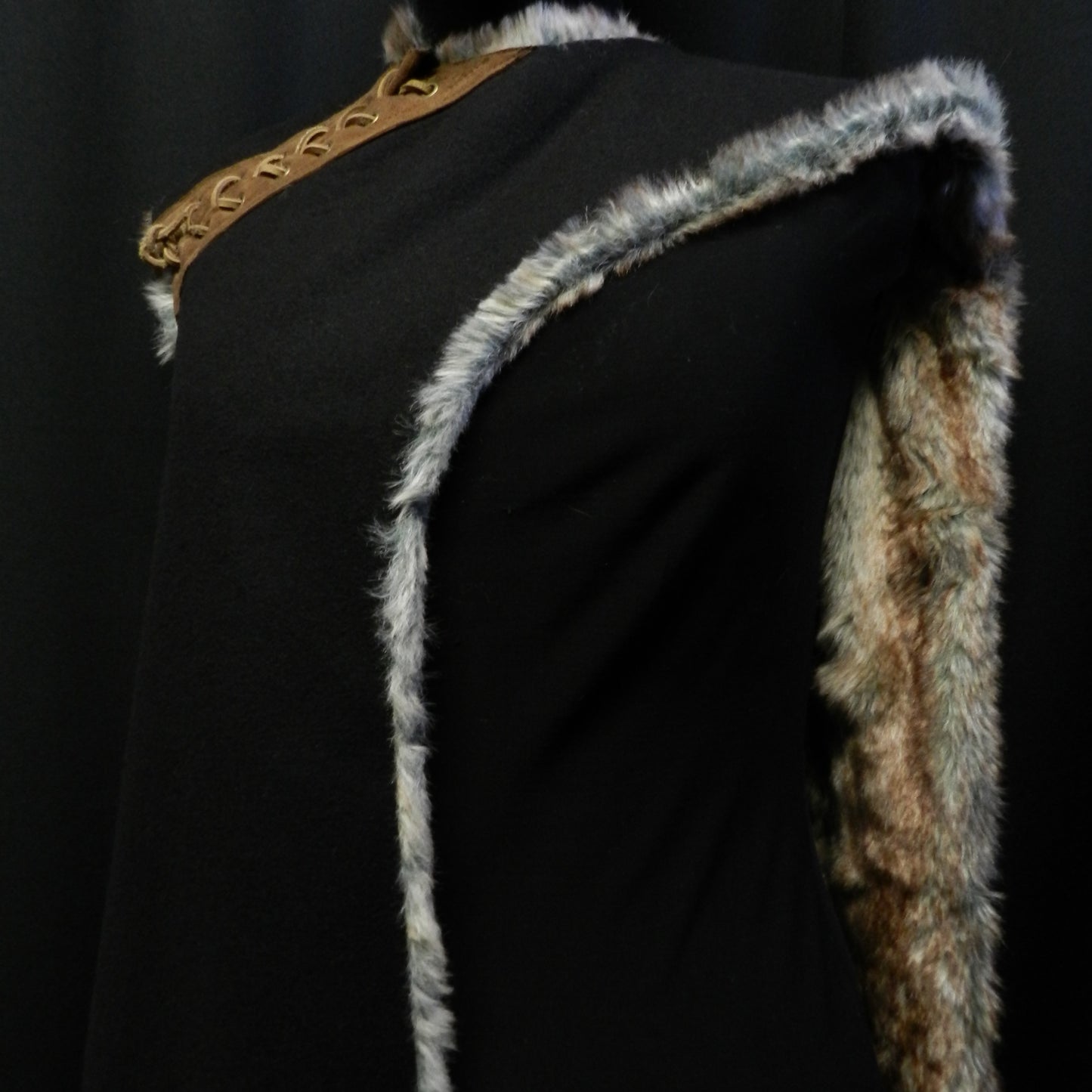 READY TO SHIP! Medieval cloak black and beige wool and faux fur