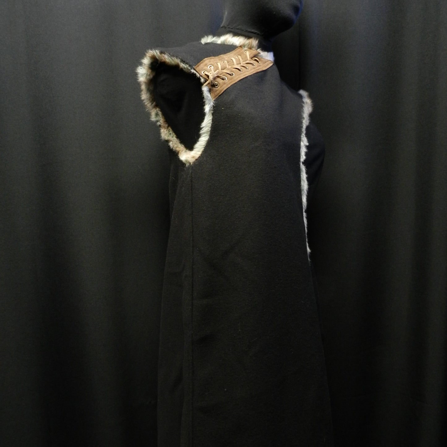 READY TO SHIP! Medieval cloak black and beige wool and faux fur