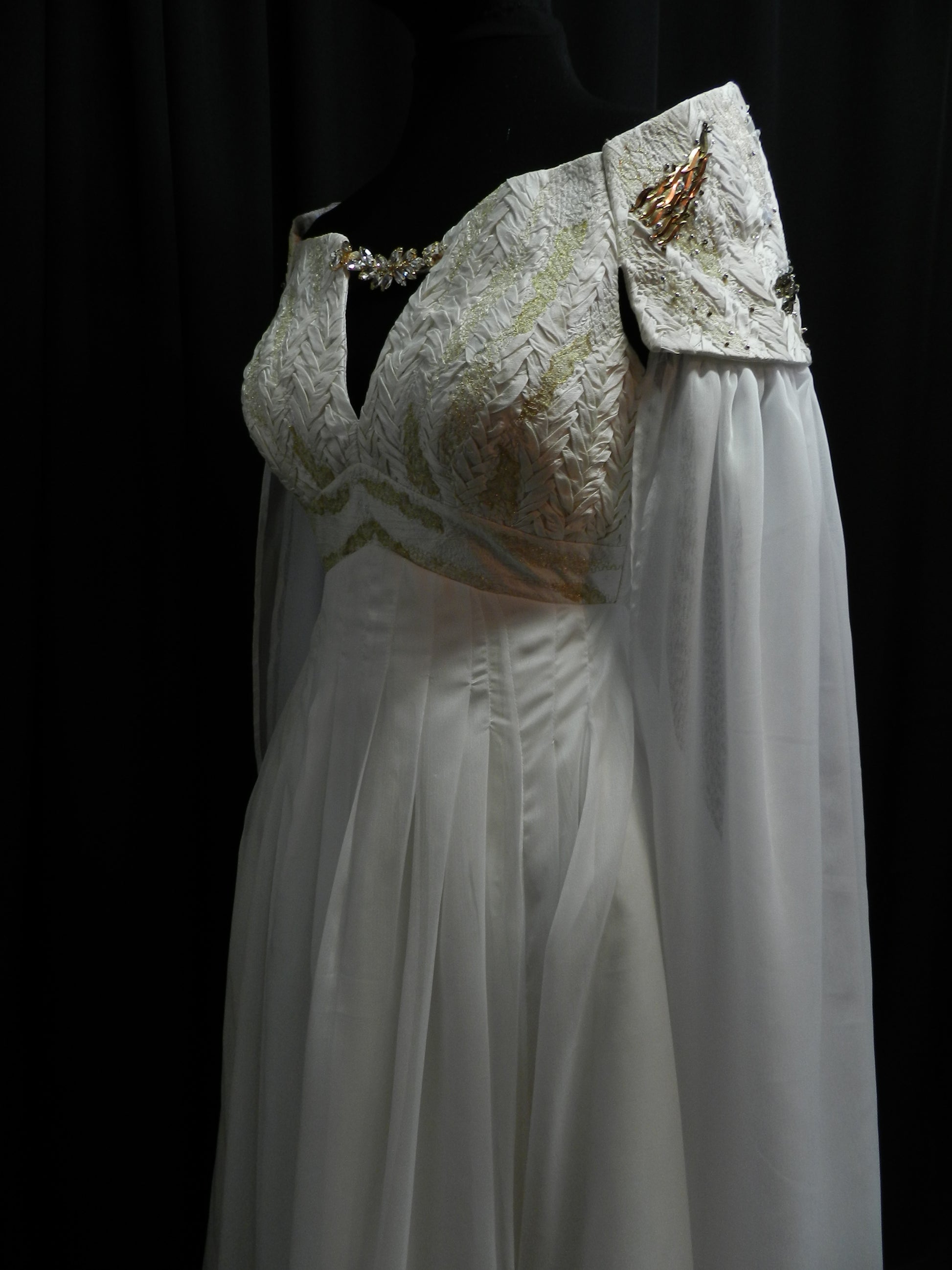 Wedding dress inspired by Daenerys Targaryen Game of Thrones style cus β Mariecosplayshop