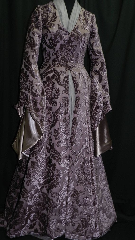 sansa stark purple dress What Sansa Dress In Final Game Of Thrones Scene Meant